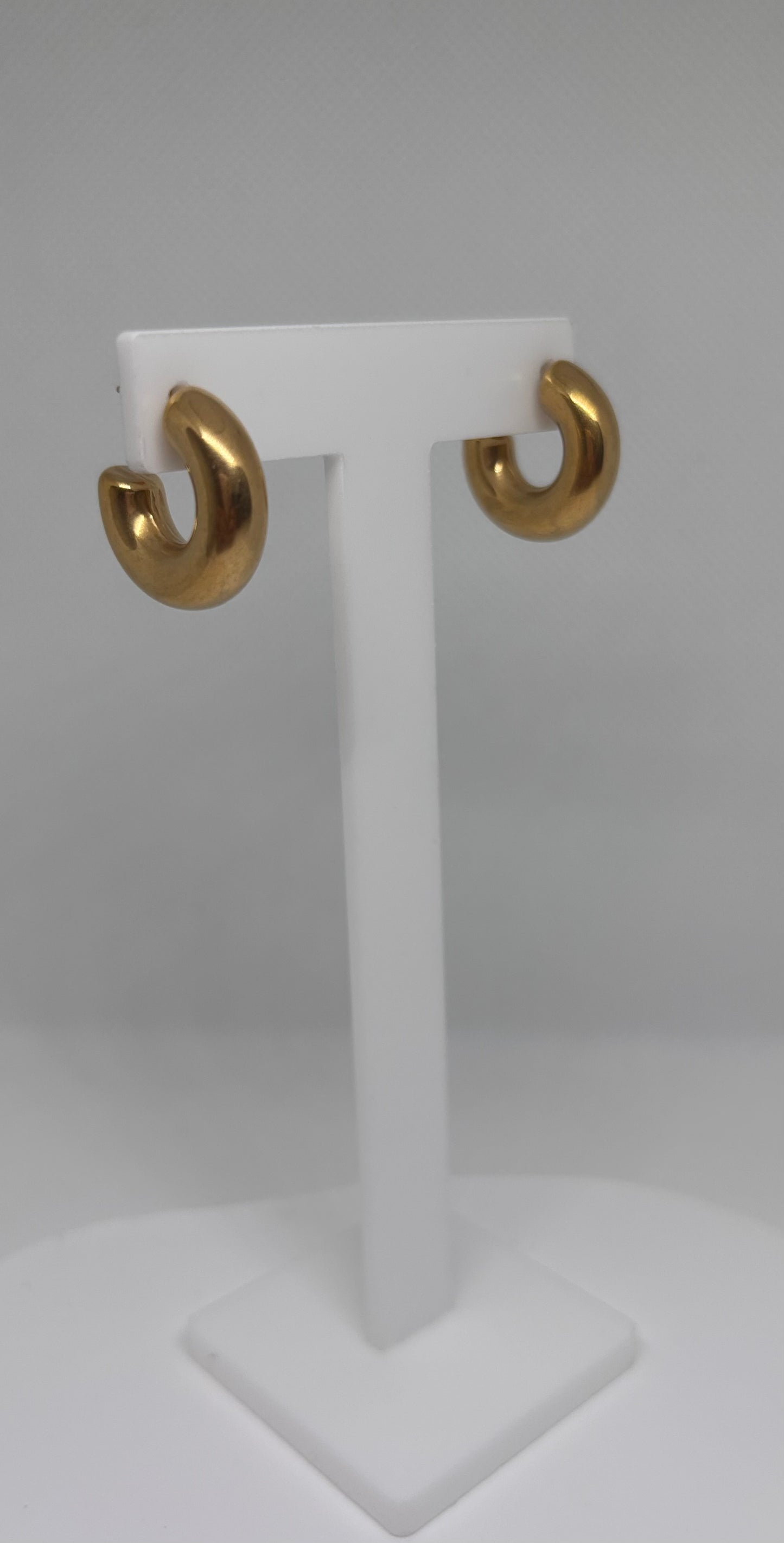 Emara Earring